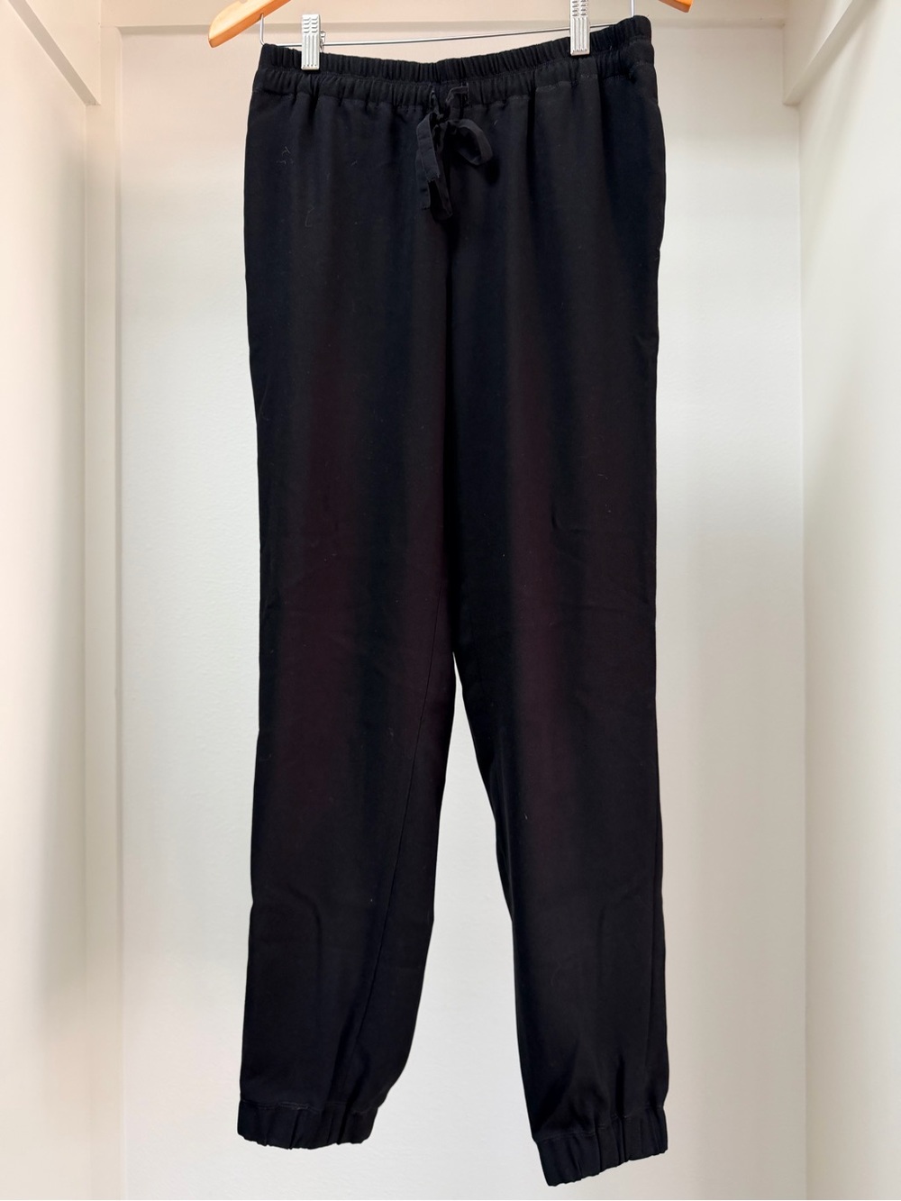 Aritzia Talula Babaton Black Drawstring Elastic Waist Crepe Jogger Pants S
